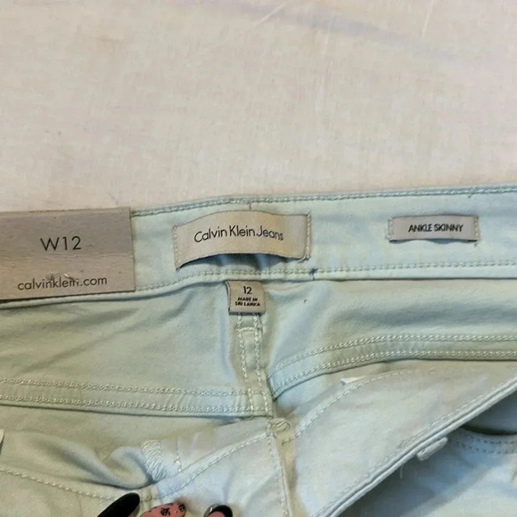 Calvin Klein Light Blue Ankle Skinny Jeans size 12 NWT - Picture 4 of 6